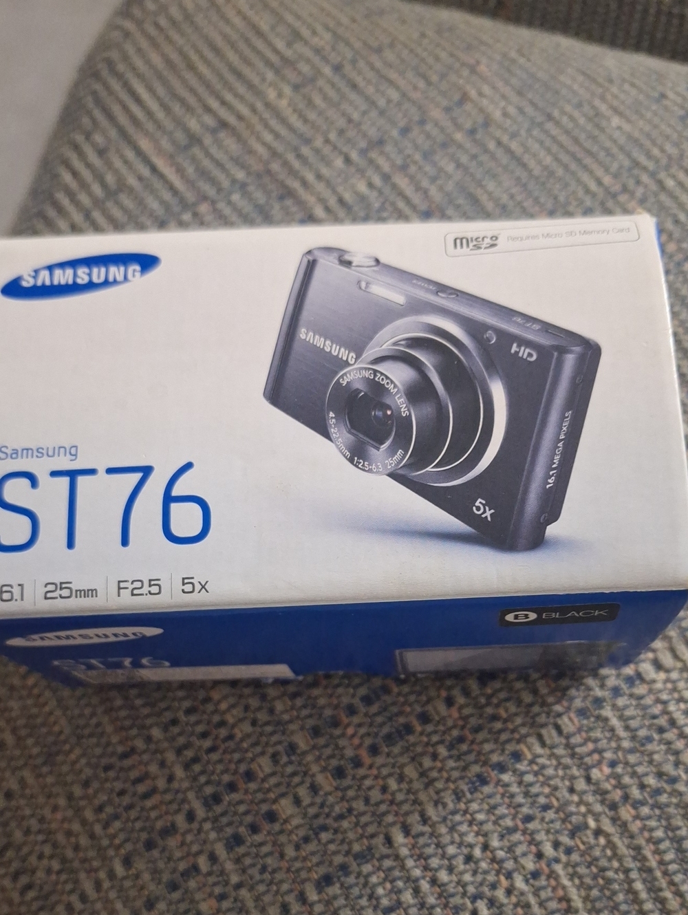 Samsung ST76 Compact Digital Camera in Black